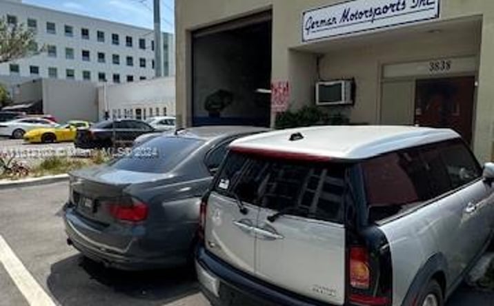 Pictures of Industrial, Retail property located at 3838 Shipping Ave, Miami, FL 33146 for sales - image #1