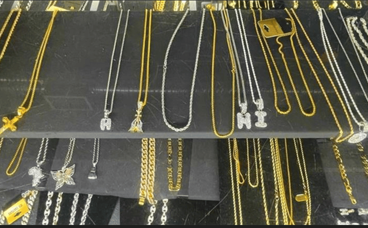 Pictures of Retail property located at  for sales - image #1