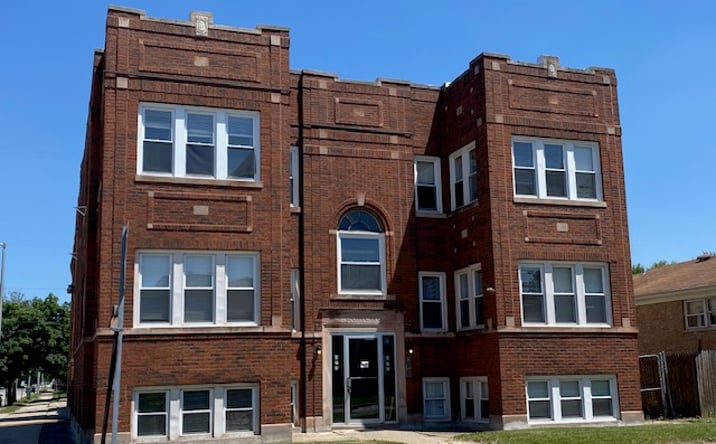 Pictures of Multifamily property located at 111 Memorial Dr, Calumet City, IL 60409 for sales - image #1