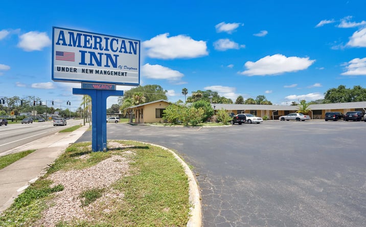 Pictures of Hospitality property located at 1305 S Ridgewood Ave, Daytona Beach, FL 32114 for sales - image #1