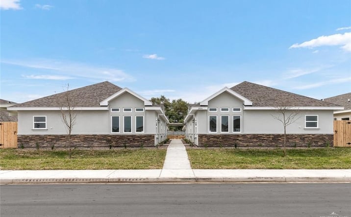 Pictures of Multifamily property located at 300 Retama Lane, Weslaco, TX 78596 for sales - image #1