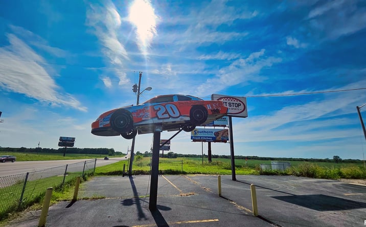 Pictures of Retail property located at 592 State Highway 146 Highway, Mcclure, IL 62957 for sales - image #1