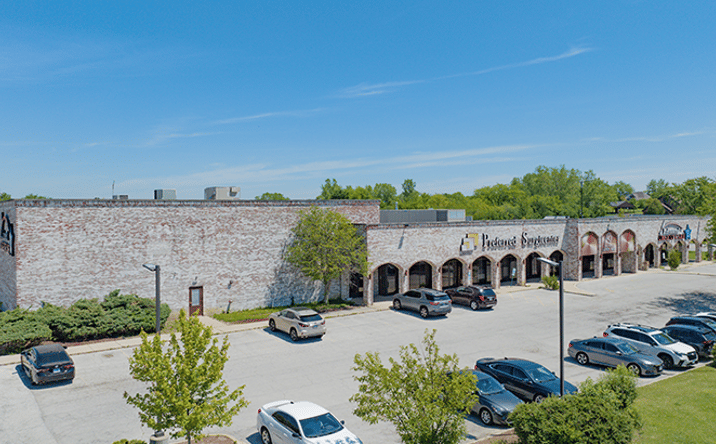 Pictures of Retail, Office property located at 10 Orland Square Dr, Orland Park, IL 60462 for sales - image #1