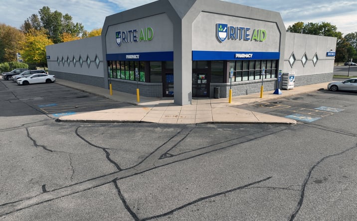 Pictures of Retail property located at 8531 Lansing Rd, Durand, MI 48429 for sales - image #1