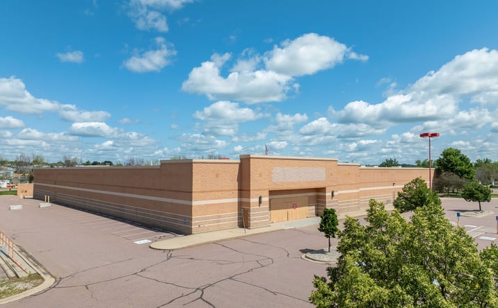 Pictures of Mixed Use, Industrial, Office property located at 1914 S Broadway St, New Ulm, MN 56073 for sales - image #1