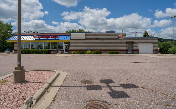 Pictures of Hospitality, Office, Retail property located at 1922 S Broadway St, New Ulm, MN 56073 for sales - image #1