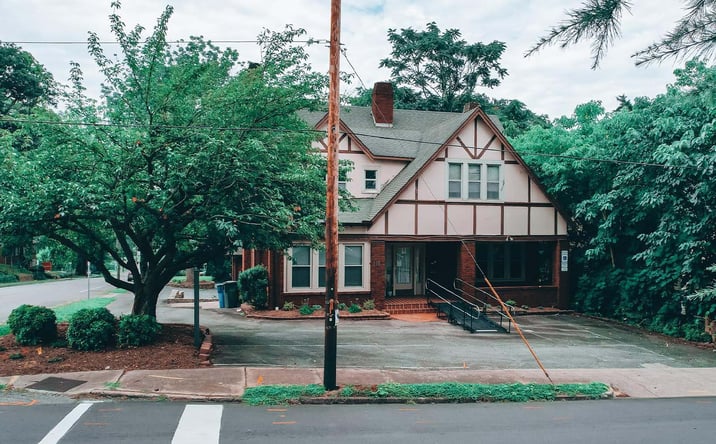 Pictures of Retail, Office property located at 118 3rd Ave NW, Hickory, NC 28601 for sales - image #1