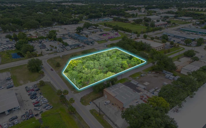 Pictures of Retail, Hospitality, Self Storage, Special Purpose property located at 400 Greenup St, Kissimmee, FL 34744 for sales - image #1