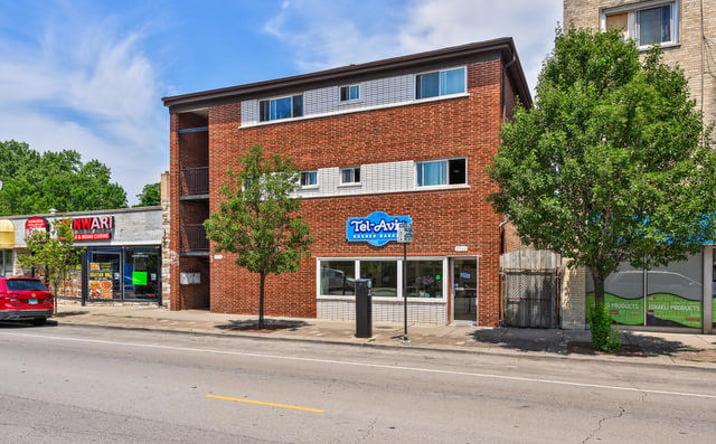Pictures of Mixed Use, Multifamily, Retail property located at 2944 W Devon Ave, Chicago, IL 60659 for sales - image #1