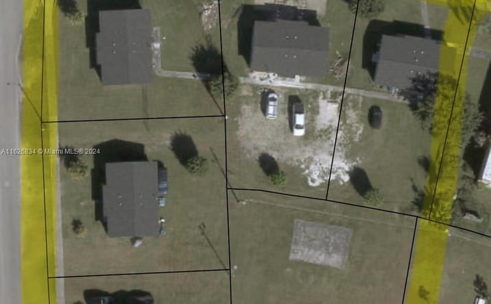Pictures of Multifamily property located at 11440 Lincoln Blvd, Miami, FL 33176 for sales - image #1