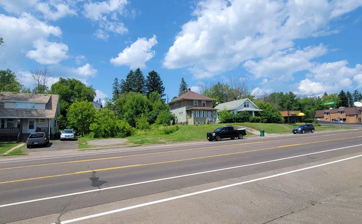 Pictures of Land property located at 1909 London Rd, Duluth, MN 55812 for sales - image #1