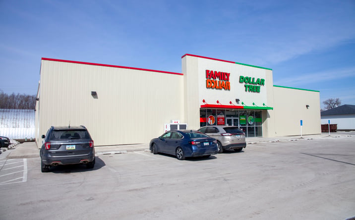 Pictures of Retail property located at 707 2nd Ave, Sibley, IA 51249 for sales - image #1