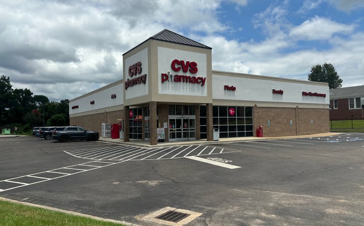 Pictures of Retail property located at 10 Gilmer Ave, Tallassee, AL 36078 for sales - image #1