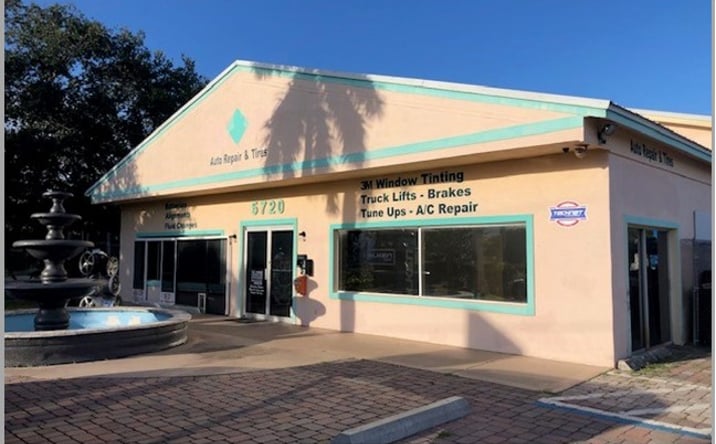Pictures of Retail property located at 5720 US-1, Vero Beach, FL 32967 for sales - image #1