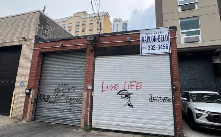 Pictures of Industrial property located at 3862 13th St, Queens, NY 11101 for sales - image #1