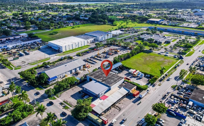 Pictures of Business for Sale, Retail, Industrial property located at Established Truck Repair Mechanic Shop, Homestead, FL 33030 for sales - image #1