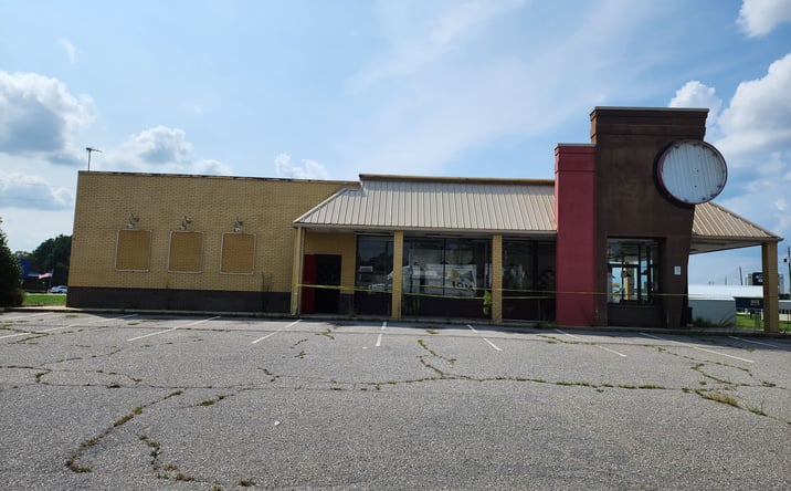 Pictures of Retail property located at 1141 Cottingham Blvd N, Bennettsville, SC 29512 for sales - image #1