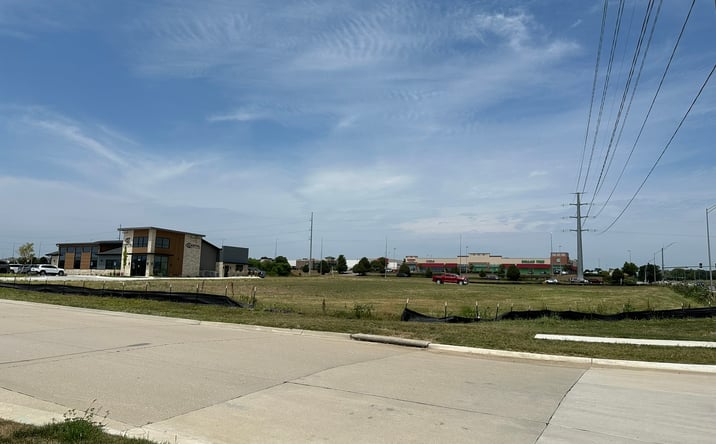 Pictures of Land property located at 40th & Crescent Dr., Lincoln, NE 68516 for sales - image #1
