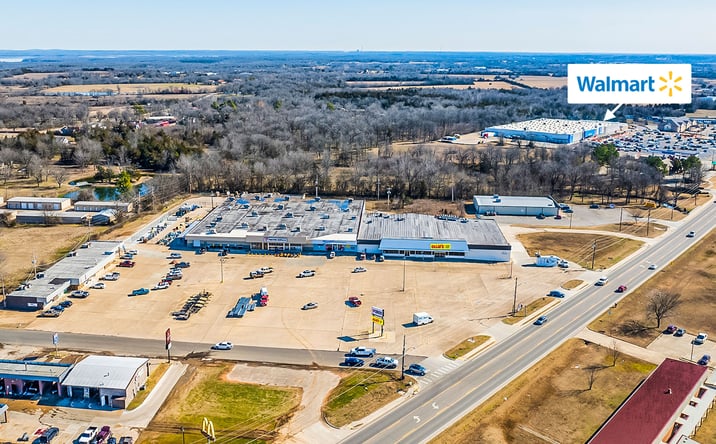 Pictures of Retail property located at 1601-1623 East Jackson Street, Hugo, OK 74743 for sales - image #1