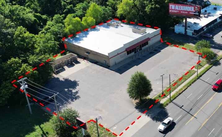 Pictures of Retail property located at 2360 Airways Blvd, Memphis, TN 38114 for sales - image #1