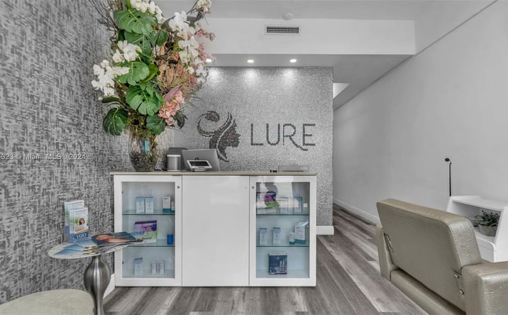 Pictures of Business for Sale, Retail, Office property located at 333 Almeria Ave, Coral Gables, FL 33134 for sales - image #1