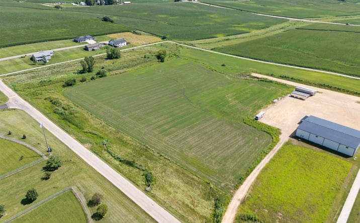 Pictures of Land property located at Lot 5 NW-SE Edgewood Industrial Park, Edgewood, IA 52042 for sales - image #1