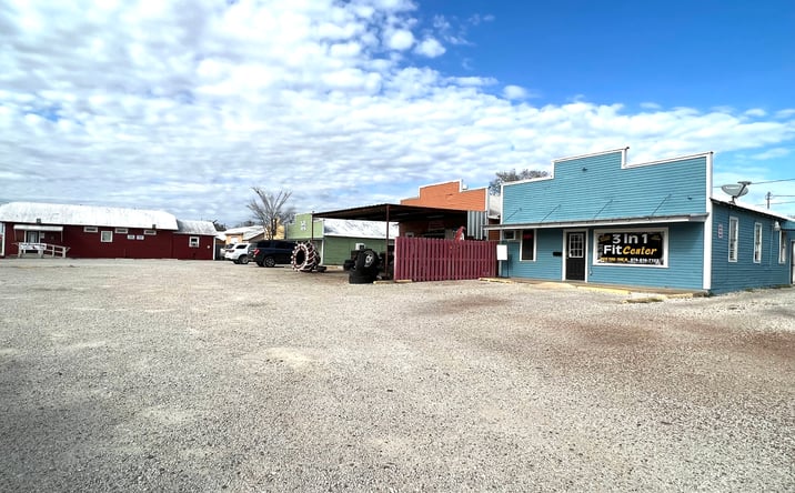 Pictures of Mixed Use property located at 702 N Mechanic St, El Campo, TX 77437 for sales - image #1