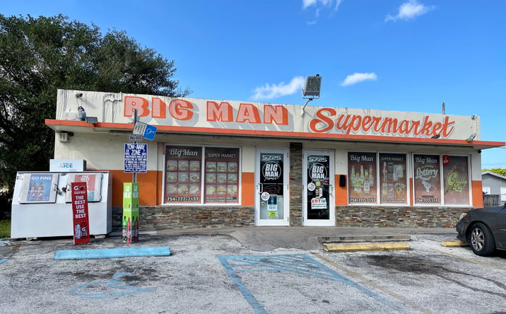 Pictures of Retail property located at 5725 Pembroke Rd, Hollywood, FL 33023 for sales - image #1