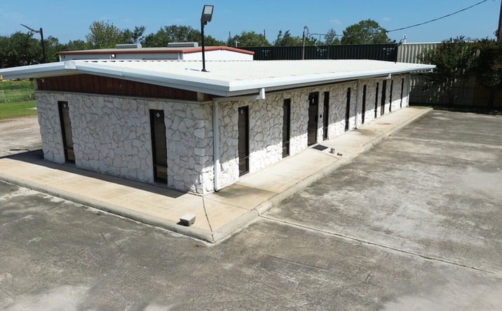 image of property at 3419 TRAILMOBILE DR Houston TX 77013-3856