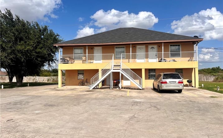 Pictures of Multifamily property located at 3304 N Palm Leaf Circle, Mission, TX 78574 for sales - image #1