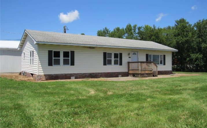 Pictures of Retail property located at 2920 Fosterburg Road, Alton, IL 62002 for sales - image #1