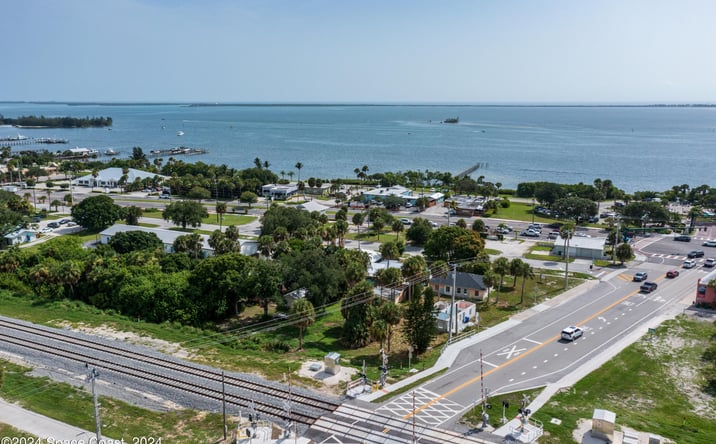 Pictures of Land, Mixed Use property located at 919 Main Street, Sebastian, FL 32958 for sales - image #1