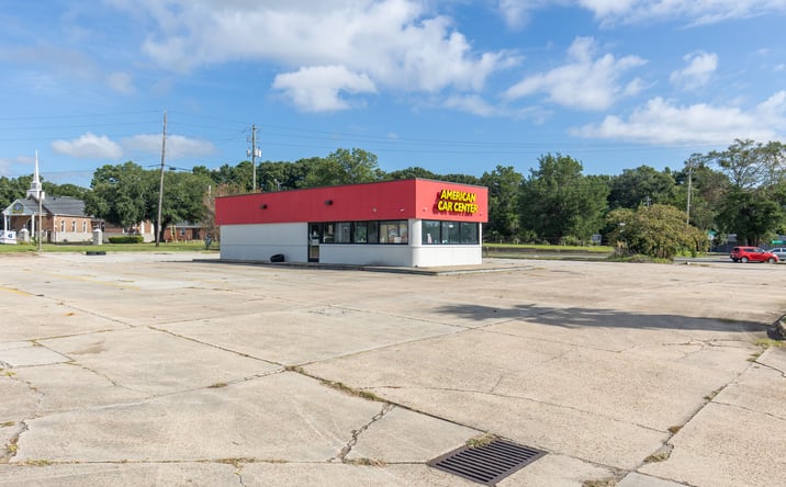 Pictures of Industrial property located at 2810 Government Blvd, Mobile, AL 36606 for sales - image #1