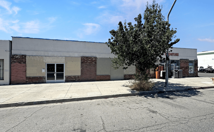 Pictures of Retail property located at 8265 and 8273 San Fernando Rd, Sun Valley, CA 91352 for sales - image #1