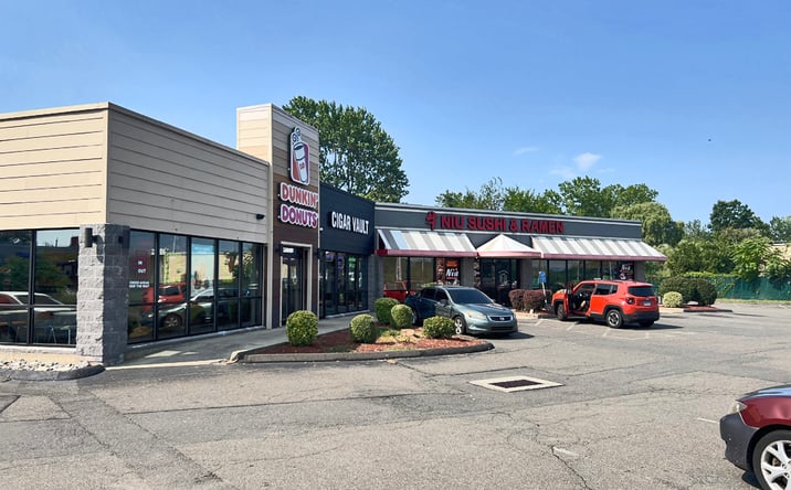 Pictures of Retail property located at 96 Frontage Rd, East Haven, CT 06512 for sales - image #1