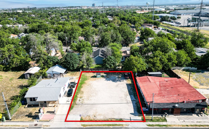 Pictures of Land property located at 2931 E Houston St, San Antonio, TX 78202 for sales - image #1