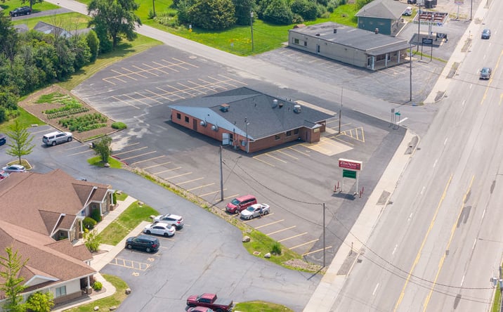 Pictures of Business for Sale, Hospitality, Retail property located at 3041 Military Rd, Niagara Falls, NY 14304 for sales - image #1