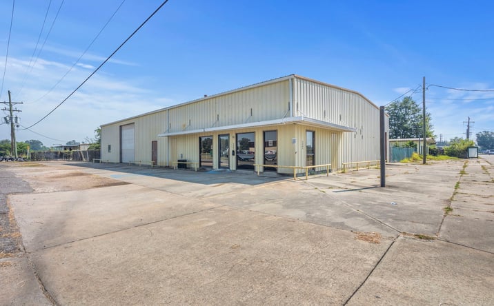 Pictures of Office property located at 2501 6th St, Lake Charles, LA 70601 for sales - image #1