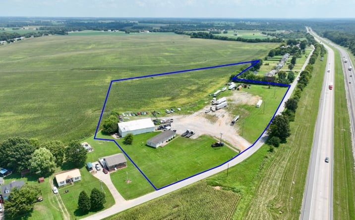 Pictures of Retail, Land property located at 1834 Carneal Ln, Oak Grove, KY 42262 for sales - image #1