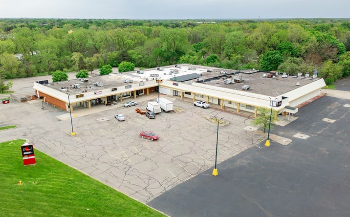 Pictures of Retail property located at 3467 Beecher Rd, Flint, MI 48503 for sales - image #1