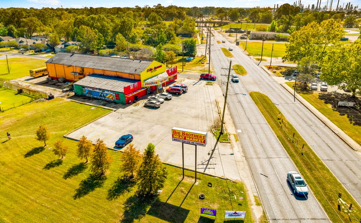 Pictures of Retail property located at 6708 Scenic Hwy, Baton Rouge, LA 70807 for sales - image #1