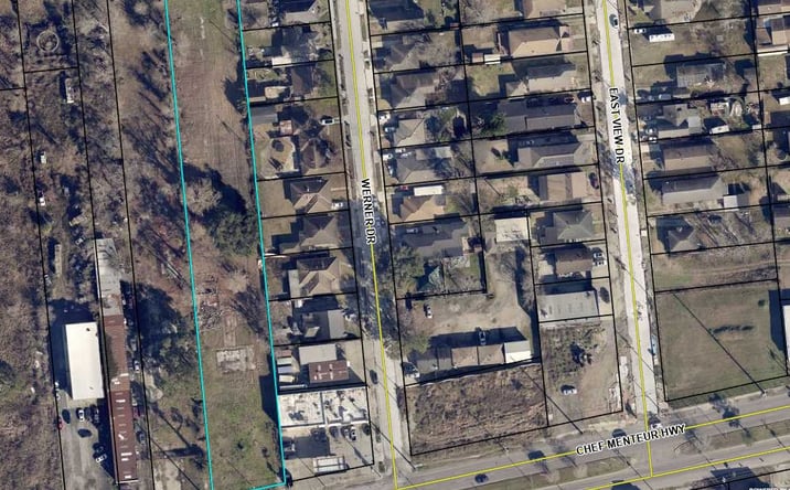 image of property at 7931 CHEF MENTEUR HWY New Orleans LA 70126-5325