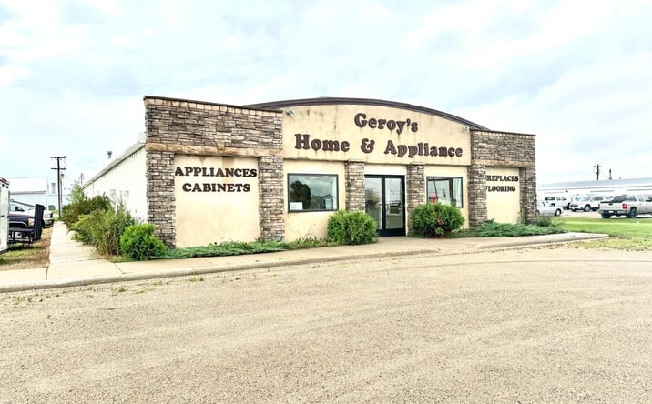 Pictures of Retail property located at 1084 3rd Street NW, Roseau, MN 56751 for sales - image #1
