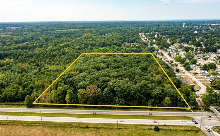 Pictures of Land property located at Grove Ave, Lorain, OH 44055 for sales - image #1