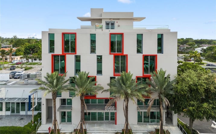 Pictures of Mixed Use, Office property located at 8966 SW 40th St, Miami, FL 33165 for sales - image #1