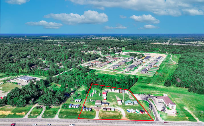 Pictures of Land property located at 2010 S Main St, Lindale, TX 75771 for sales - image #1