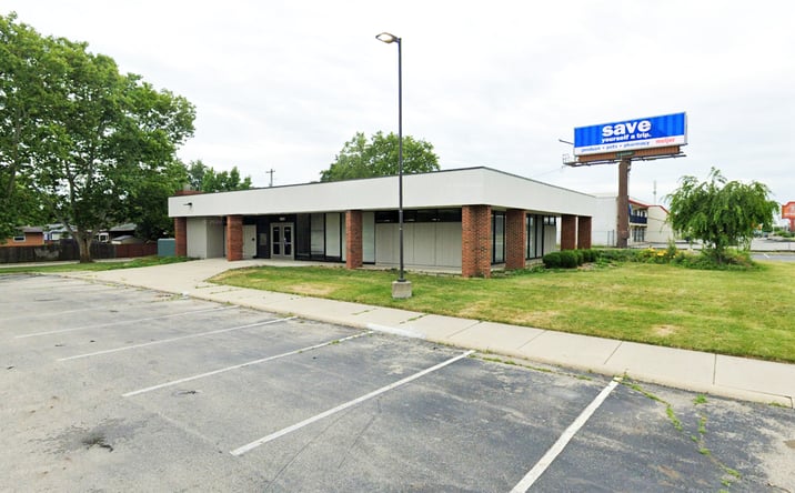 Pictures of Retail property located at 1325 E Dublin Granville Rd, Columbus, OH 43229 for sales - image #1