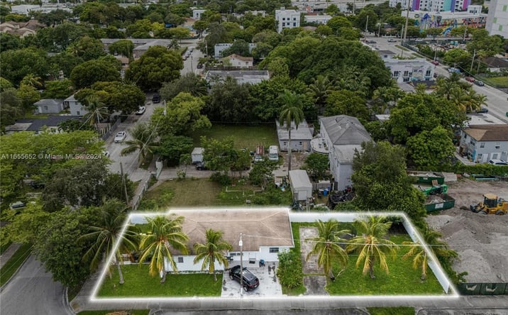 Pictures of Multifamily property located at 301 NW 34th St, Miami, FL 33127 for sales - image #1