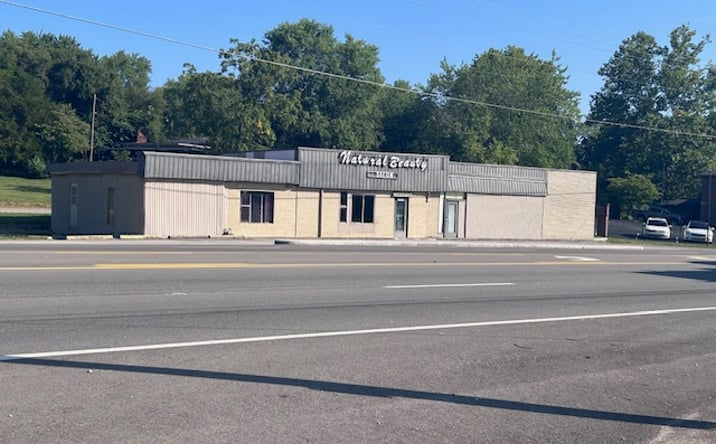 Pictures of Mixed Use, Office, Retail property located at 19421 Alberta St, Oneida, TN 37841 for sales - image #1