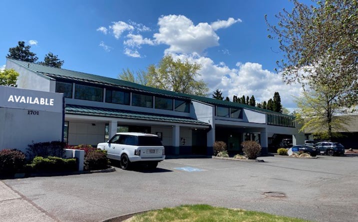 Pictures of Retail property located at 1701 NE 3rd Street, Bend, OR 97701 for sales - image #1